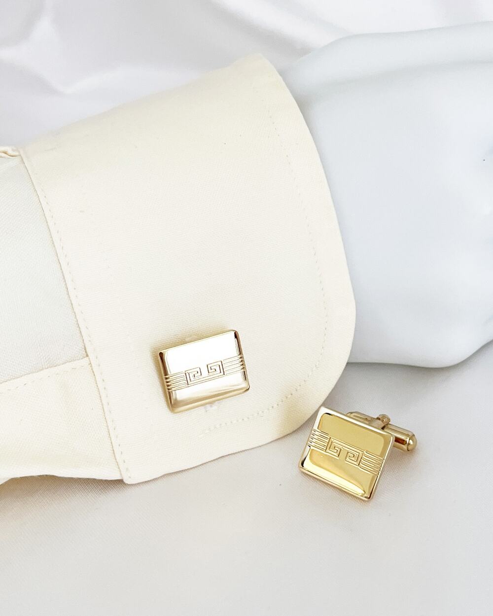 GIVENCHY Cufflinks Bijou Gold Tone Vintage Greek Design Geometric Rectangular